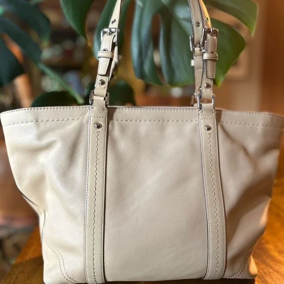 Coach Beige Leather Tote Bag - Picture 2 of 12